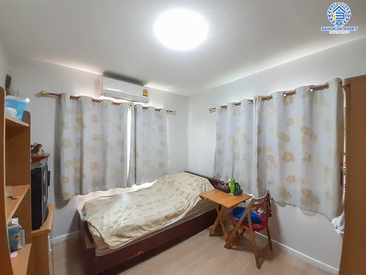 *****บ้านเดี่ยวมือสองย่านนนทบุรี ม.อินนิซิโอ1 ปิ่นเกล้า-วงแหวน เนื้อที่กว้างขวางมากถึง 64 ตร.ว. ฟังก์ชัน 3 ห้องนอน 2 ห้องน้ำ ที่จอดรถ 2 คัน บ้านจากแบรนด์ L&H โครงการตั้งบนทำเลเดินทางสะดวก ใกล้รถไฟฟ้าสายสีม่วง "สถานีตลาดบางใหญ่" และทางด่วน "ศรีรัช"